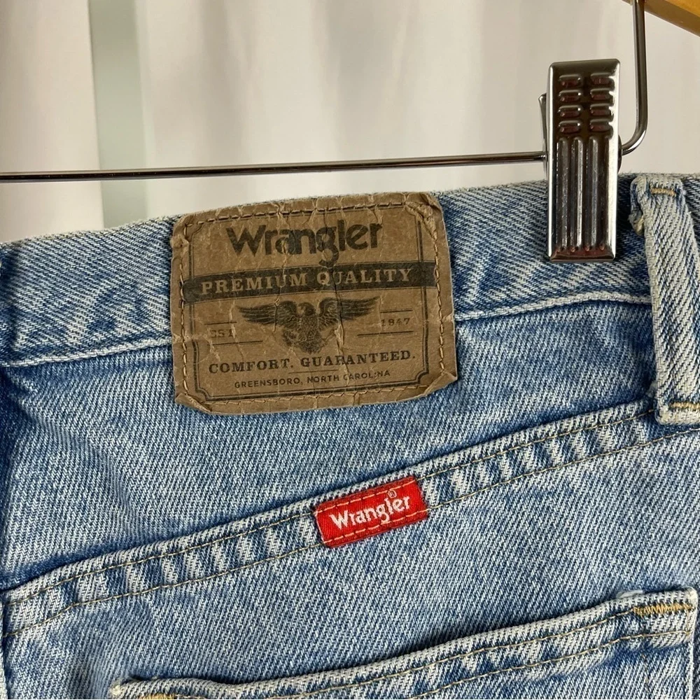 Wrangler 30 X 32 Straight Leg Stonewash Jeans Light Wash